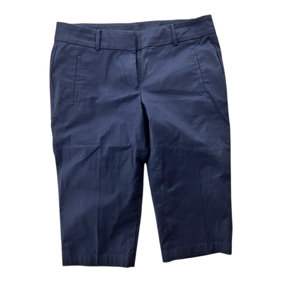 Ann Taylor Size 6 Bermuda shorts like new. Color is navy, like new - Picture 1 of 7